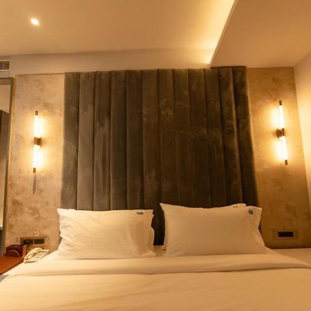 Hotel Ocean Blue Visakhapatnam Exterior foto